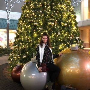 Meet your Posher, Nikki